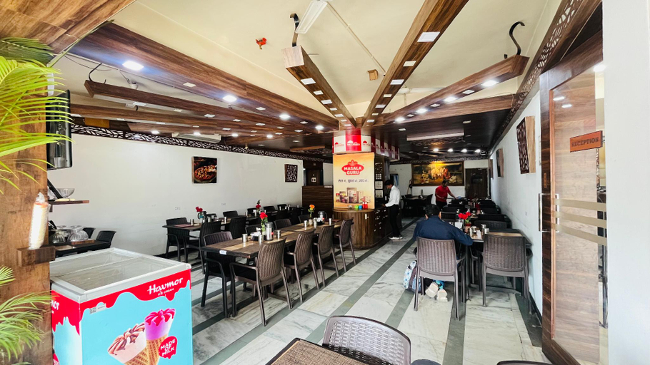 Food & Drinks, Hotel Sai Chhatra, Ahmadnagar
