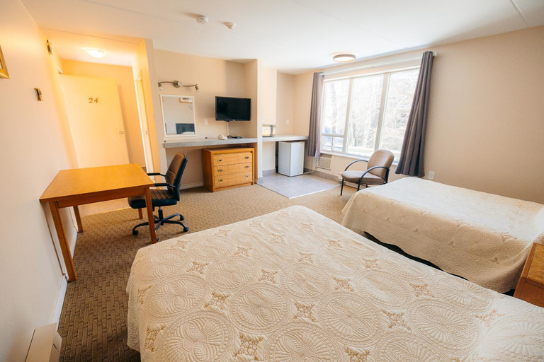Others 5, Clarkson Village Motel, 1815 Lakeshore Rd West Mississauga, Peel