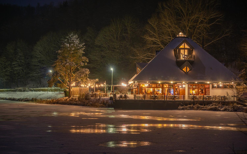 Exterior & Views 1, Hotel-Restaurant Eifeler Seehutte, Mayen-Koblenz
