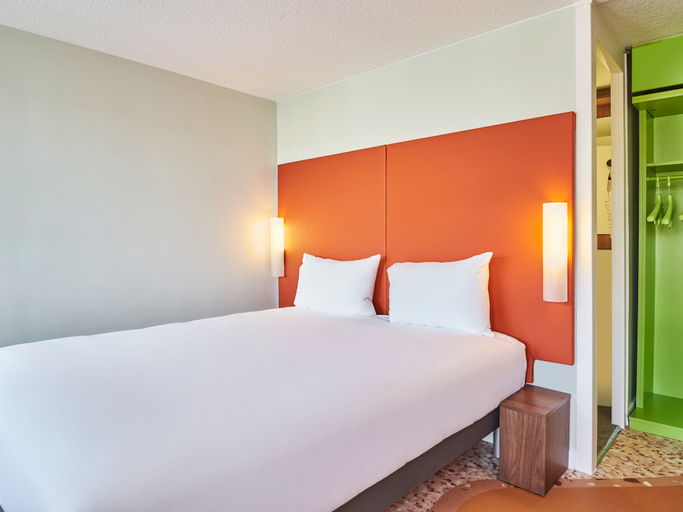 Bedroom 3, greet hotel Versailles - Voisins Le Bretonneux, Yvelines