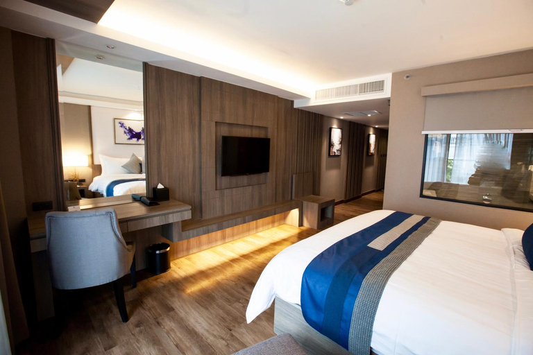 Bedroom 18