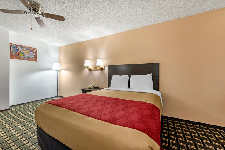 Bedroom 3, Econo Lodge La Junta, Otero