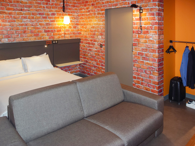 Bedroom 2, ibis budget Paris Porte de la Chapelle-Aréna, Paris