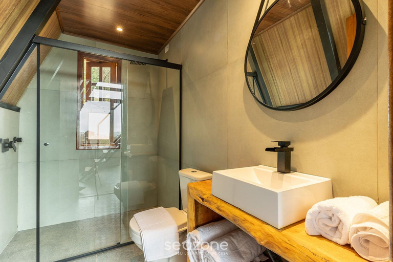 Bathroom 1, Chales Naturale - Campos do Jordão - CNA, Campo Limpo Paulista