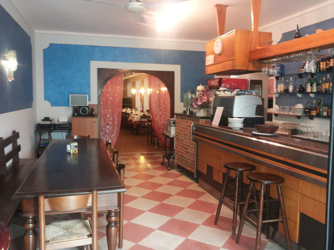 Others, Albergo Dell'angelo, Brescia