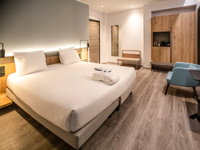 Bedroom 4, Novotel Parma Centro, Parma