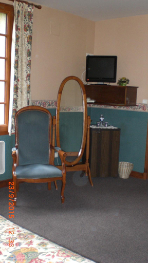 Others 3, Auberge De L'Atre, Yonne