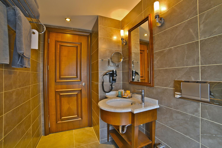 Bathroom 3, ADELMAR HOTEL ISTANBUL, Şişli