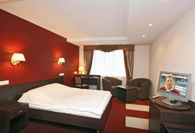 Others 3, Deryabin Hotel, Zav'yalovskiy rayon