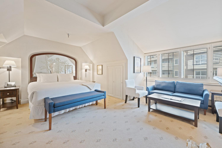 Bedroom, Poste Montane Lodge by East West, Eagle