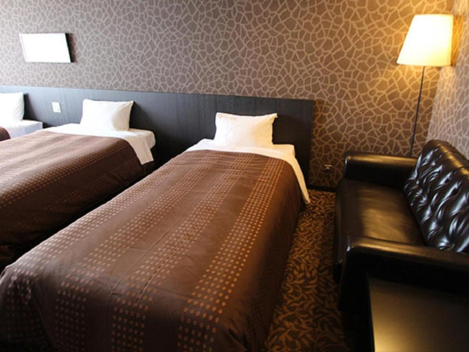 Bedroom 3, HOTEL LiVEMAX BUDGET Kobe, Kobe