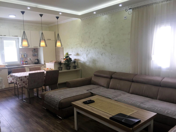 Others 5, Eko Apartmani Krackovic