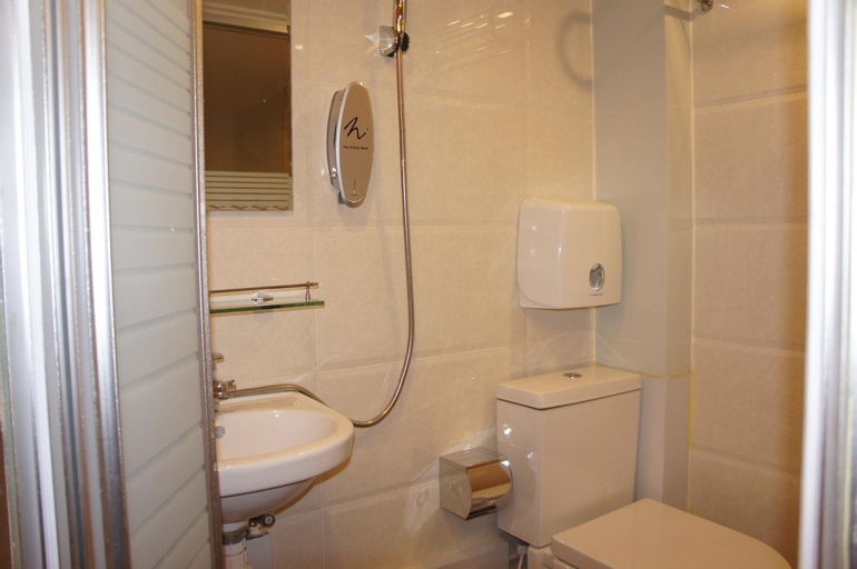 Bathroom 7