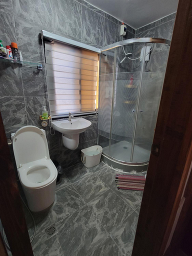 Bathroom 4, Portofino Homestay