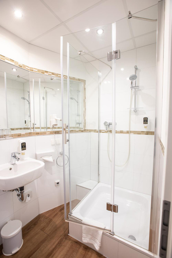 Bathroom 5, Hotel Astoria, Karlsruhe
