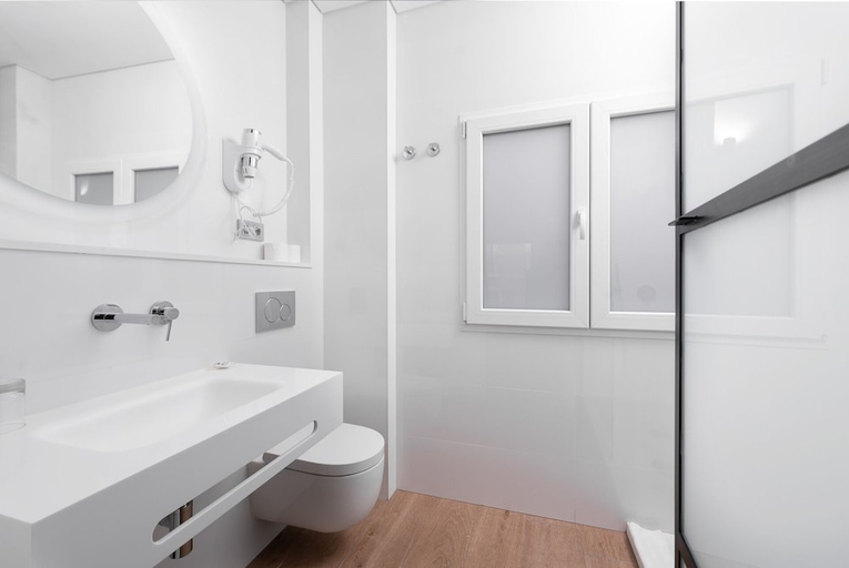 Bathroom 4, Hostal Vil5 By Be Alicante, Alicante