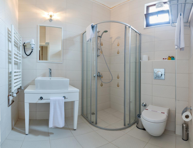 Bathroom 4, Enderun Hotel Istanbul, Fatih
