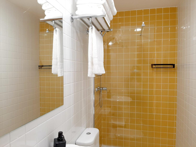 Bathroom 3, Apartamentos Candelario by gaiarooms, Salamanca