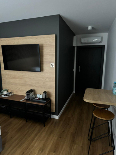 Others 5, Apart House, Tylna 20, Zielona