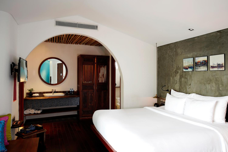 Bedroom 12