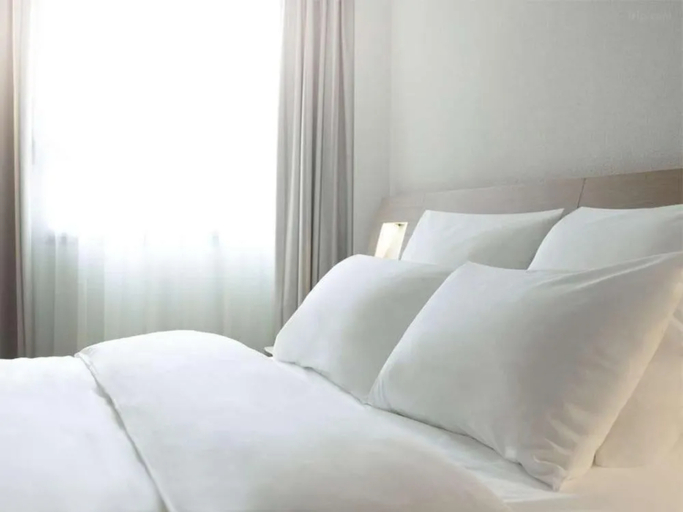 Bedroom 4, ibis Aurillac, Cantal