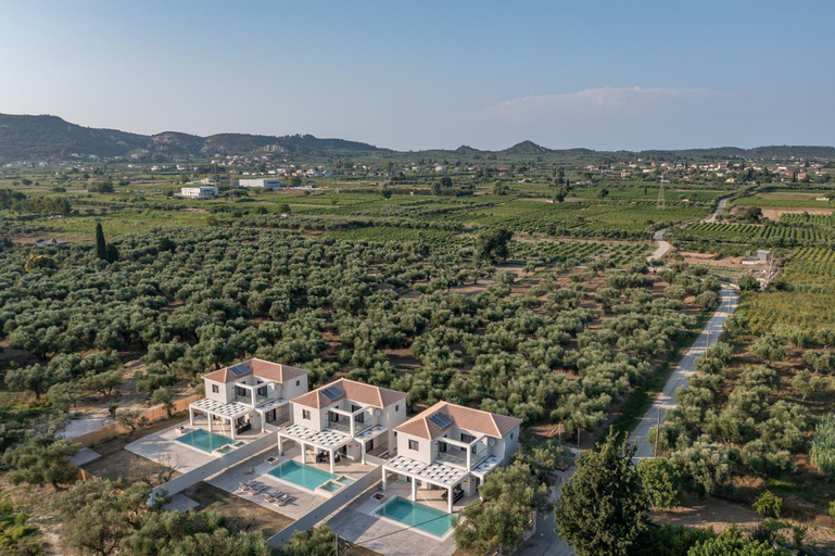 Others 5, Ionian Escape, Ionian Islands