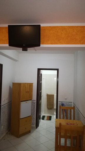Others 5, Basic Hotel