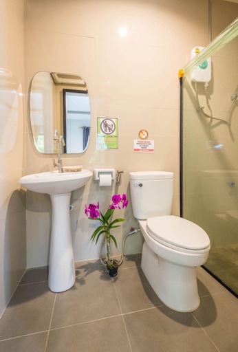 Bathroom 4