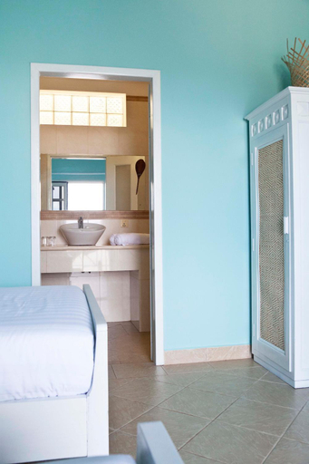 Bathroom 4, The Beach House, Kaeb