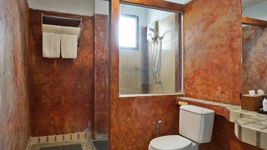 Bathroom 4
