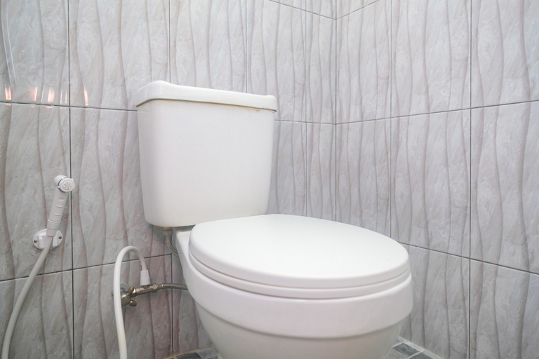 Bathroom 3, RedDoorz Syariah @ Omahe Qoema 3 Yogyakarta, Bantul