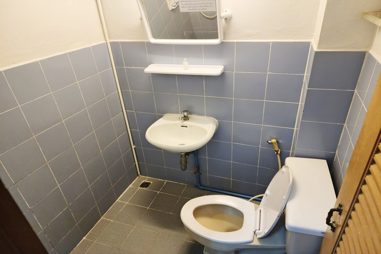 Bathroom 4