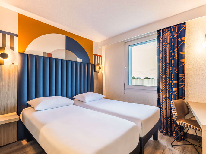 Ibis Styles Saint-Quentin - Tap to explore photos