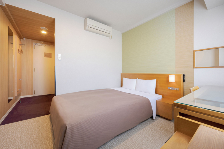 Bedroom 12