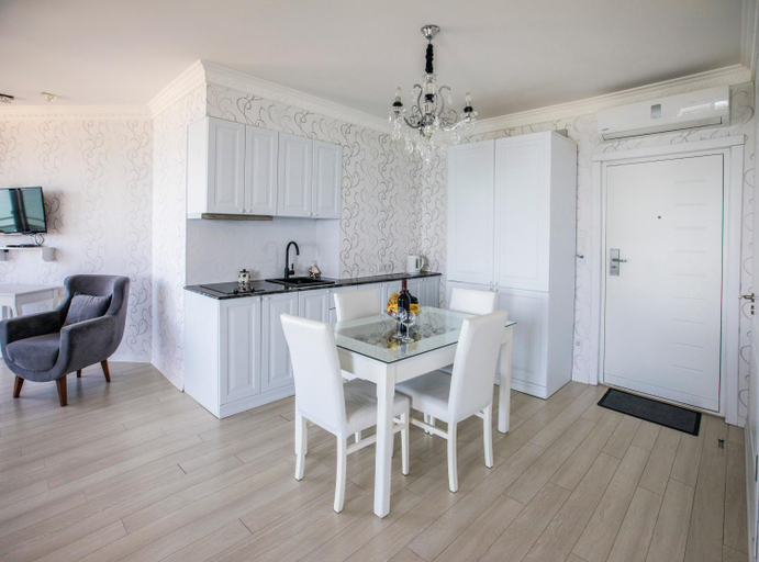 Others 3, Tina's Apartments with Panoramic Sea view, Batumi