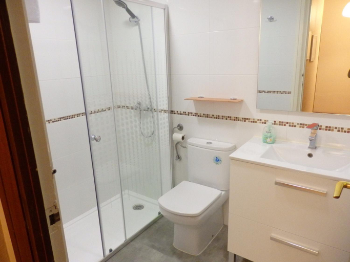 Bathroom 2, Alojamientos Iruna, Navarra