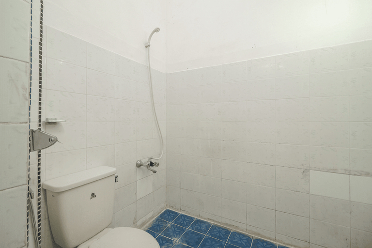 Bathroom 7
