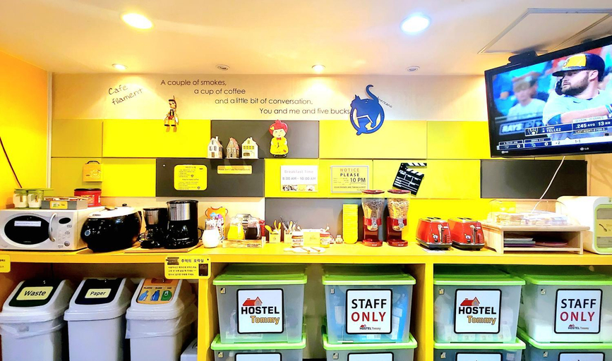Food & Drinks 5, Hostel Tommy, Jongno