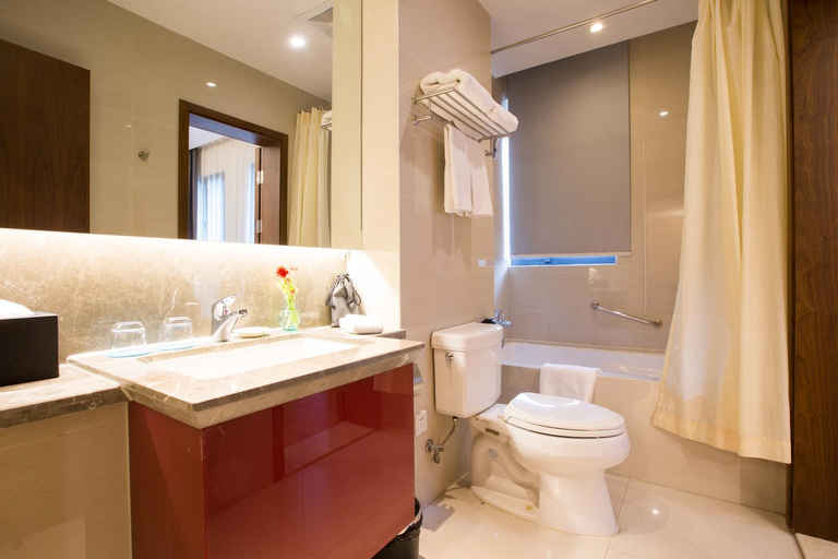 Bathroom 4, Modena by Fraser New District Wuxi, Wuxi