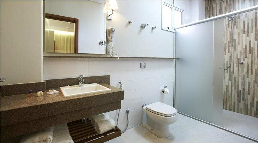 Bathroom 4, Lírio D' Água Hotel, Olímpia