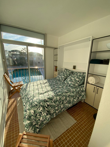 2, Cotepiscine, Var