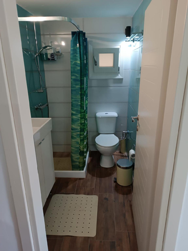 Bathroom 4, Thor Freyjas of Poseidonia Syros Holiday House, South Aegean