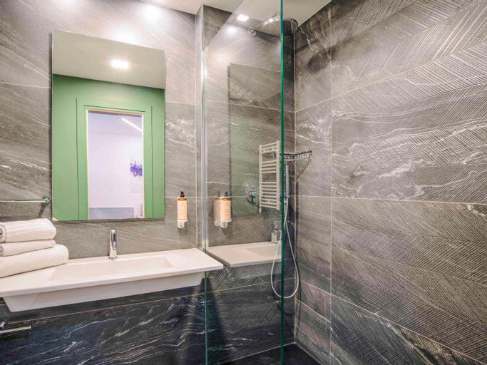 Bathroom 5
