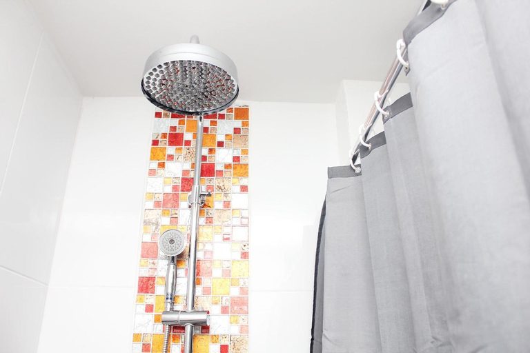 Bathroom 10