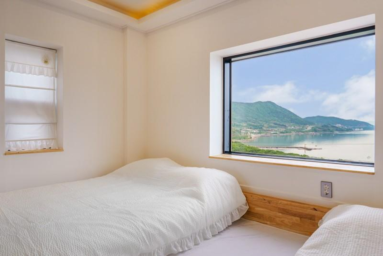 Bedroom 2, Yeosu Francois Pool Villa, Yeosu