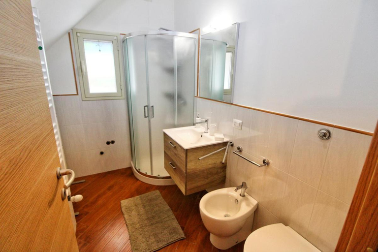 Bathroom 3, Villa Daniela Cefalù, Palermo