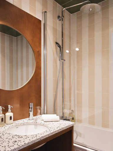 Bathroom 4, Rosalie, Paris
