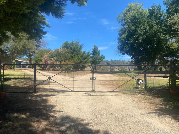 Others 5, Mount Charles Homestead, Adelaide