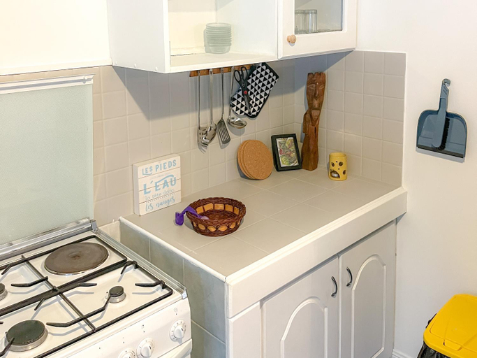 Kitchen 2, Lakaz Tropikal, Black River