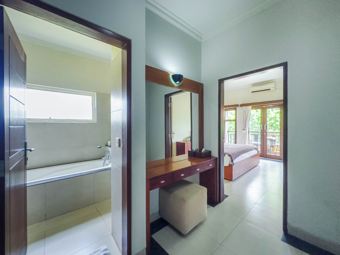 Bathroom 20